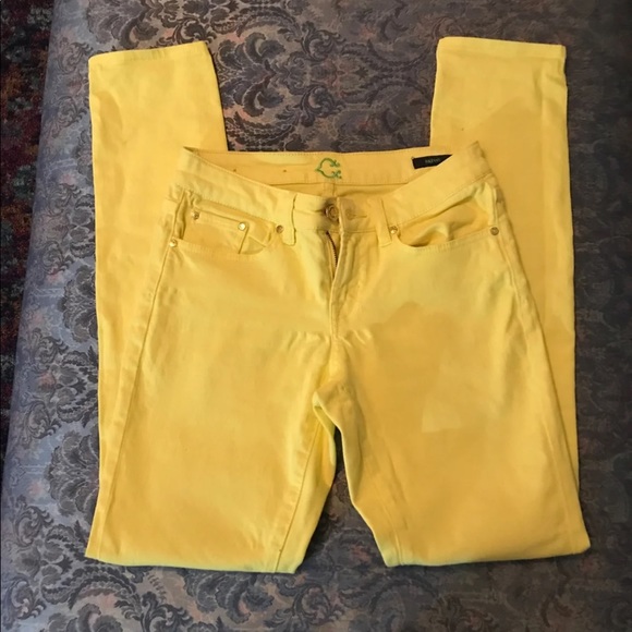 Jeans - Picture 1 of 3